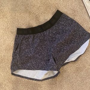 Outdoor voices shorts size small
